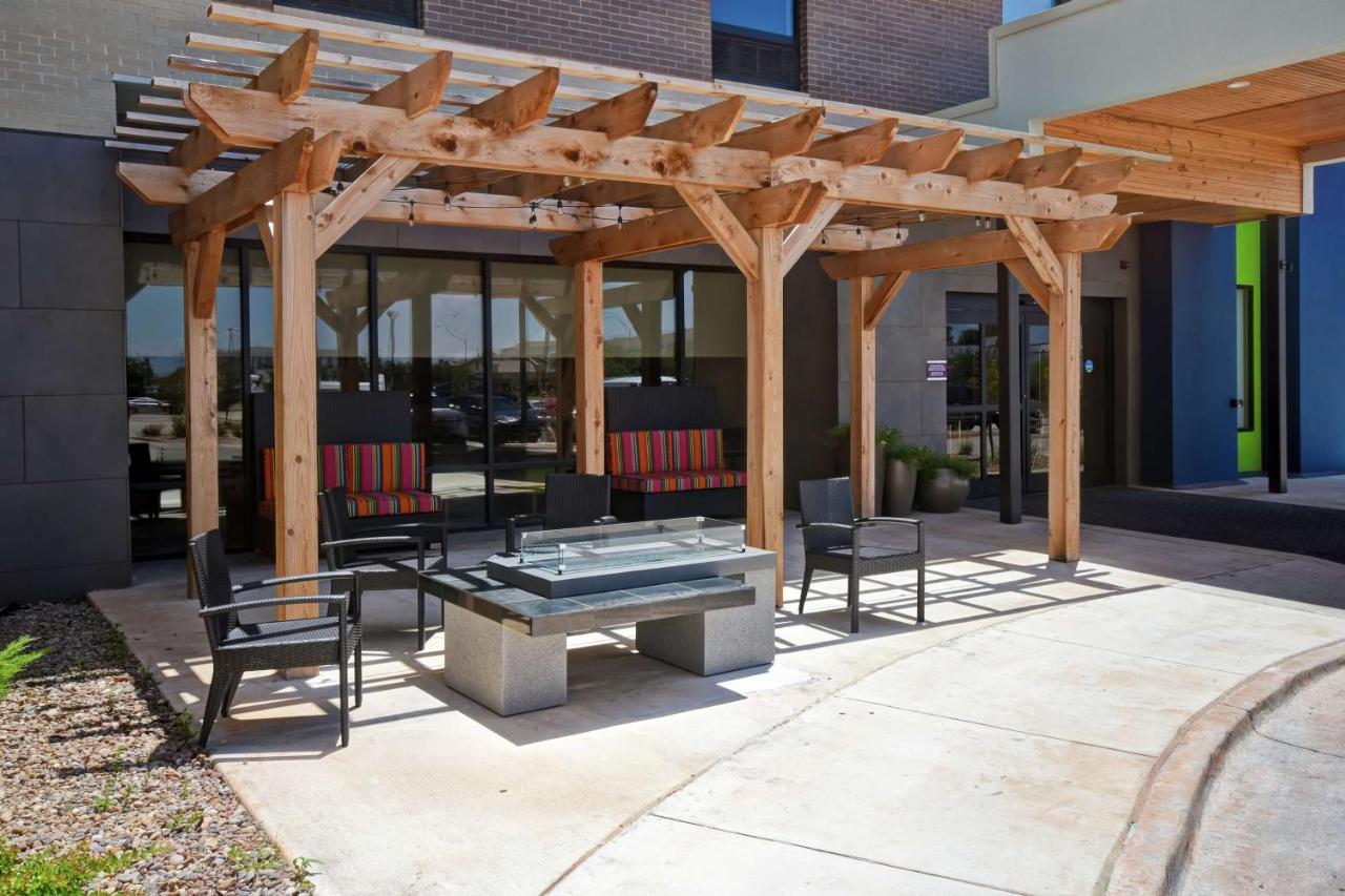 Home2 Suites By Hilton Oklahoma City Airport Екстер'єр фото